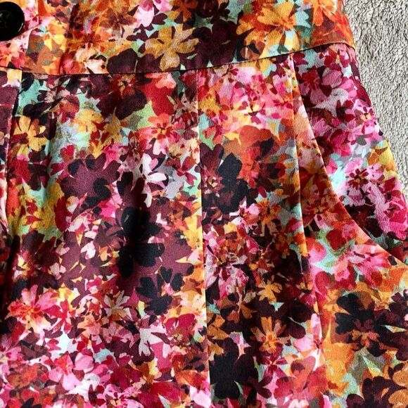NWOT Bebe Floral High Waisted Easy Shorts - Picture 3 of 13